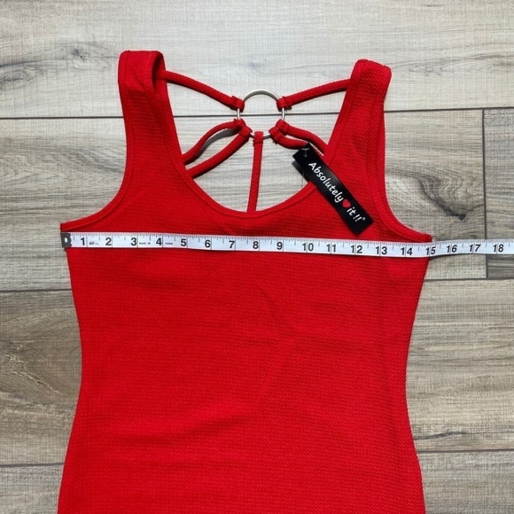 Red Sleeveless Ring-Back Bodycon Dress - - Picture 2 of 8